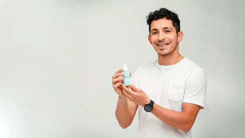 Cristian logró revertir su alopecia hereditaria, frenó la caída y ya no tiene entradas. ILEV Routine